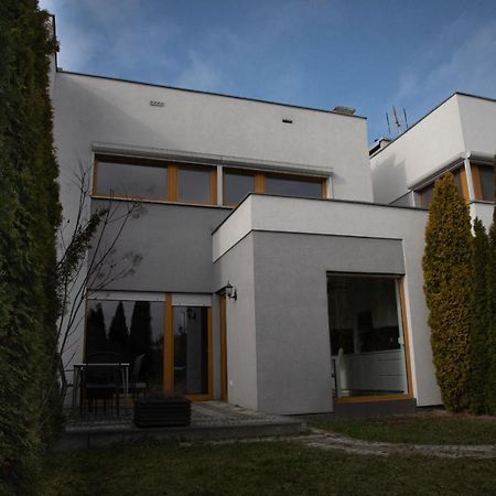 Apartamento Dom Dabrowka Poznan Paledzie Exterior foto